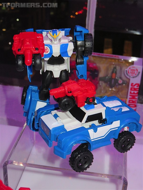 NYCC 2016   First Look At Sixshot, Broadside, Sky Shadow, Perceptor, And More Transformers  (95 of 137)